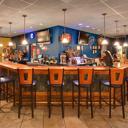 Ramada Plaza Rochester Airport Εξωτερικό φωτογραφία