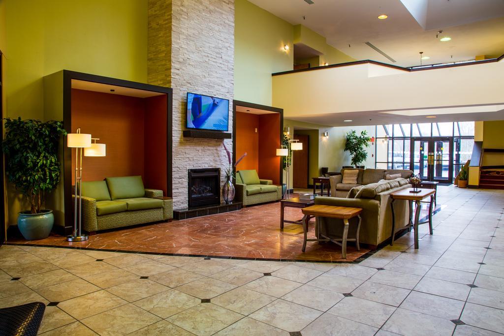 Ramada Plaza Rochester Airport Εξωτερικό φωτογραφία