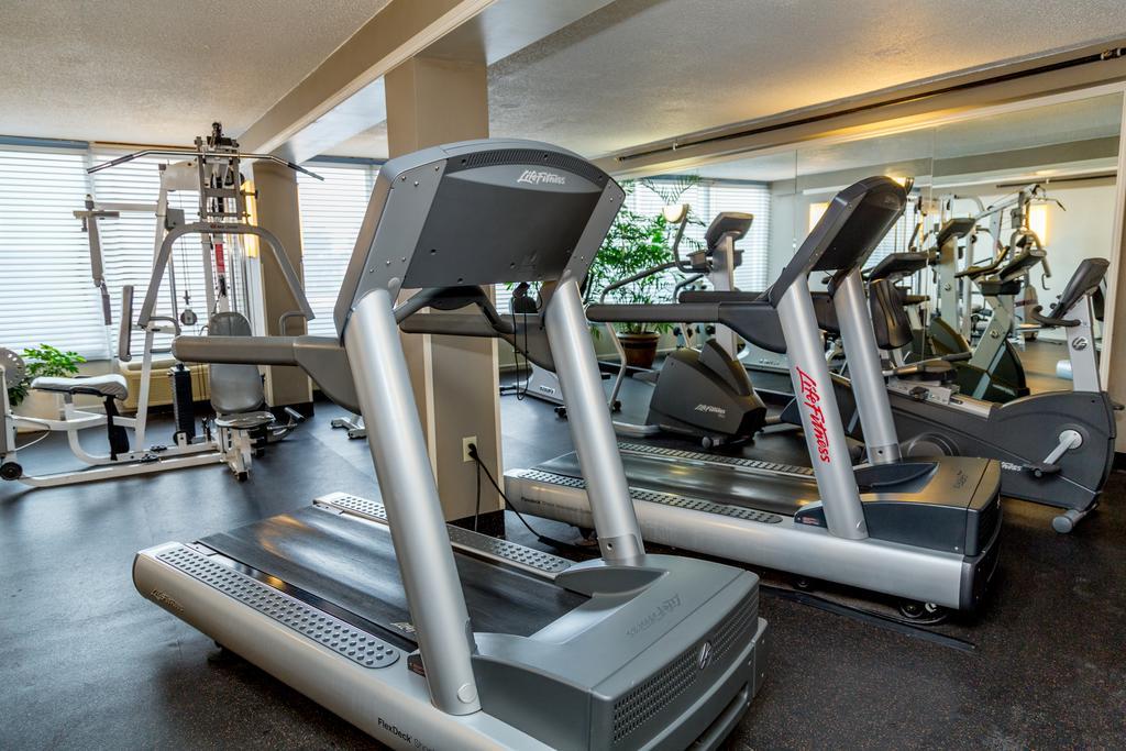 Ramada Plaza Rochester Airport Εξωτερικό φωτογραφία